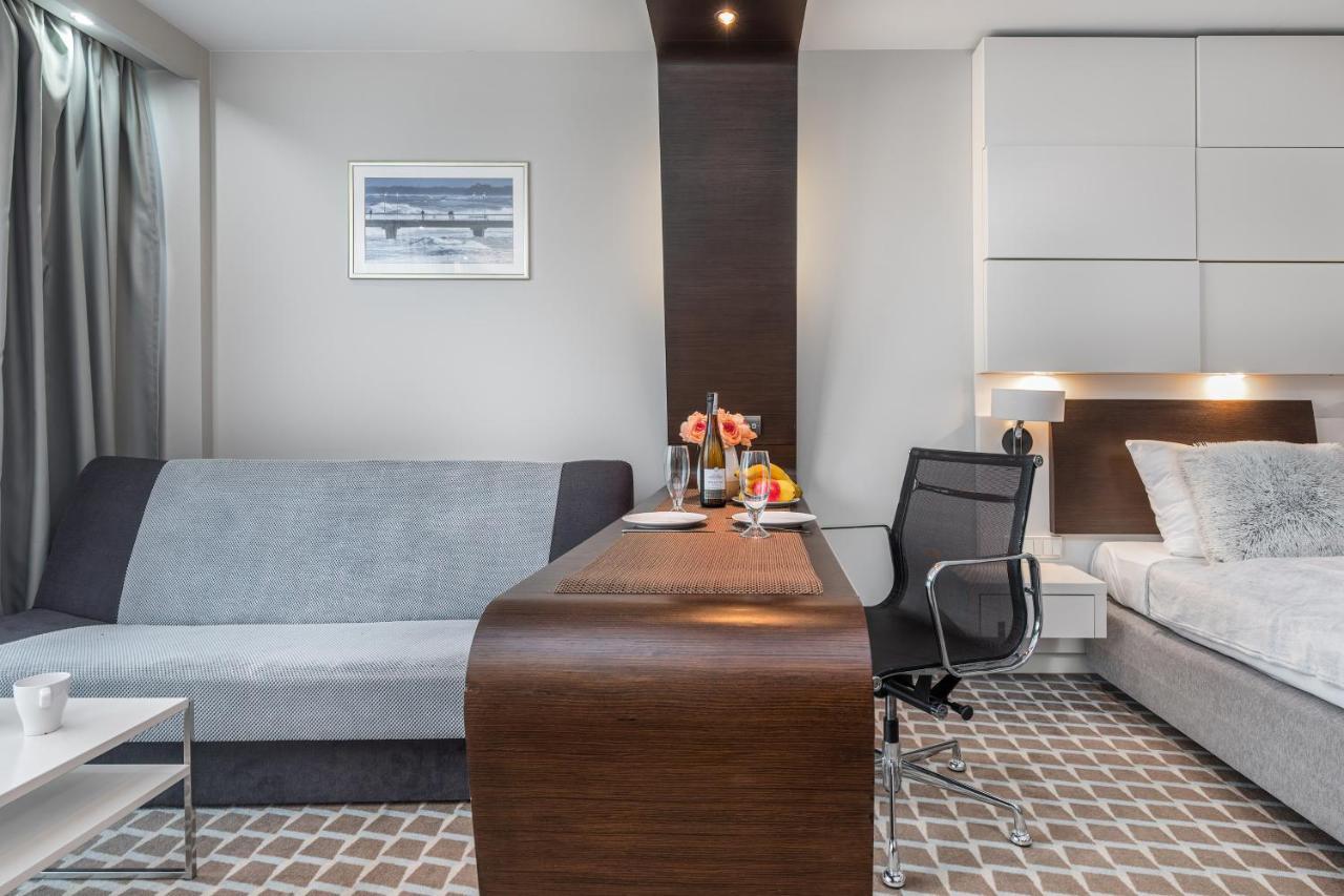 Marine Deluxe With Apartment