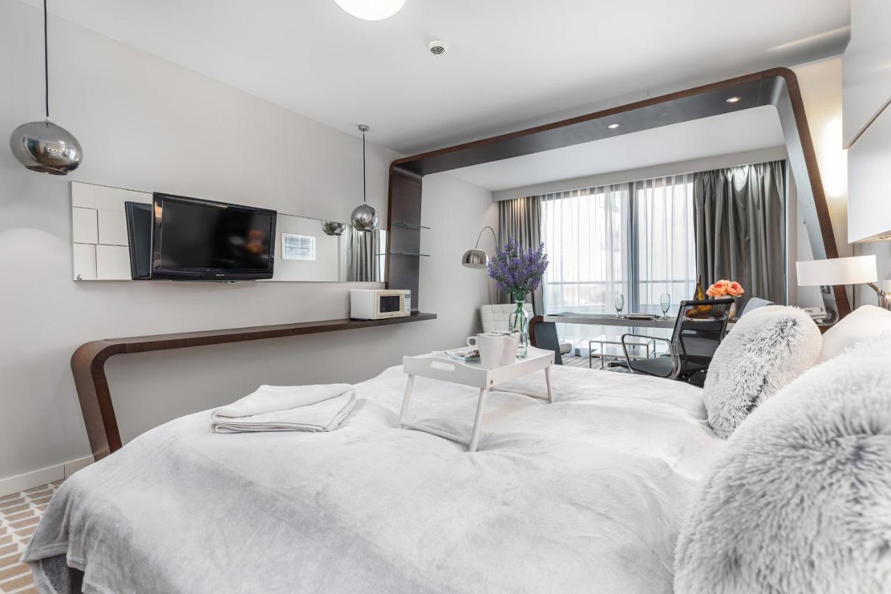 Marine Deluxe With Apartment